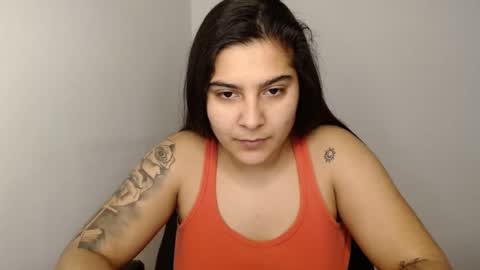 Snapshot of amanda5star chatting on February 3, 10:58 am The queen of the biceps  online show from February 3, 10:58 am