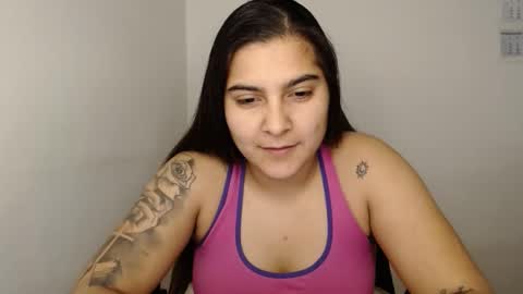 Snapshot of amanda5star chatting on February 6, 11:04 pm The queen of the biceps  online show from February 6, 11:04 pm