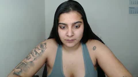 Snapshot of amanda5star chatting on March 10, 10:34 pm The queen of the biceps  online show from March 10, 10:34 pm