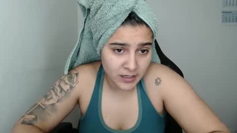 Snapshot of amanda5star chatting on March 11, 6:08 pm The queen of the biceps  online show from March 11, 6:08 pm