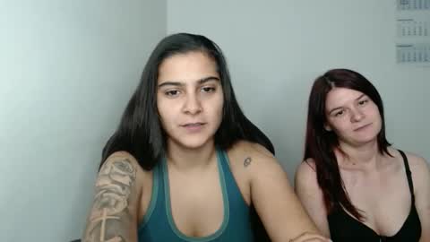 Snapshot of amanda5star chatting on October 15, 12:11 am The queen of the biceps  online show from October 15, 12:11 am