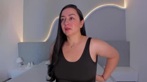 amanda_benz_ online show from June 2, 11:34 am