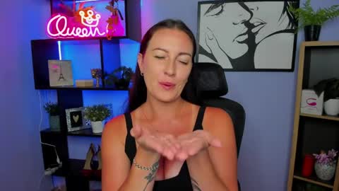 Snapshot of amanda_burn chatting on May 28, 1:41 pm Amanda online show from May 28, 1:41 pm