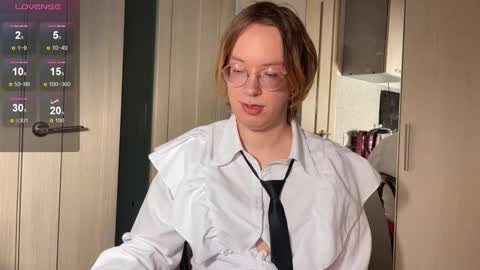 Snapshot of amanda_butlerr chatting on February 20, 3:34 pm Hi im Amanda online show from February 20, 3:34 pm