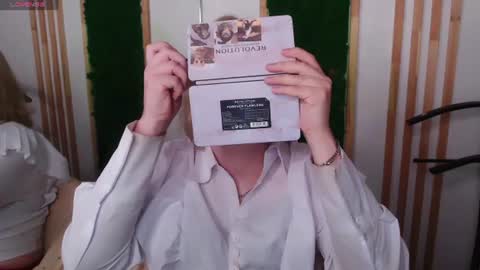 Hi im Amanda online show from July 9, 12:09 pm