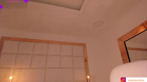 Snapshot of amanda_colin chatting on April 1, 1:52 pm Amanda online show from April 1, 1:52 pm