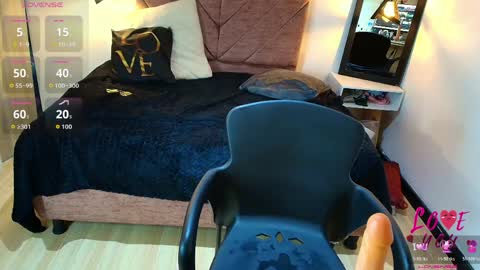 Snapshot of amanda_fox__ chatting on April 2, 8:01 am AMANDA FOX online show from April 2, 8:01 am