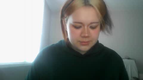 Snapshot of amanda_mia chatting on June 5, 5:25 am amanda_mia online show from June 5, 5:25 am