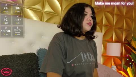 Snapshot of amanda_mooree_ chatting on April 10, 4:28 am Amanda Moore online show from April 10, 4:28 am