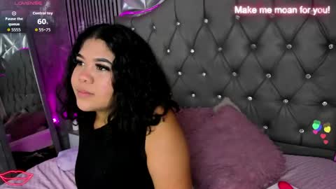 Snapshot of amanda_mooree_ chatting on May 22, 3:57 am Amanda Moore online show from May 22, 3:57 am