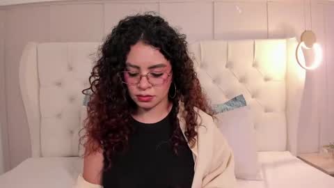 Amanda Rios online show from May 14, 9:32 pm