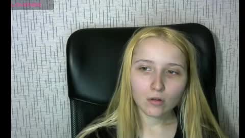 Snapshot of amanda_sherr chatting on December 20, 10:00 pm Amanda online show from December 20, 10:00 pm