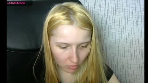 Snapshot of amanda_sherr chatting on December 23, 7:52 pm Amanda online show from December 23, 7:52 pm
