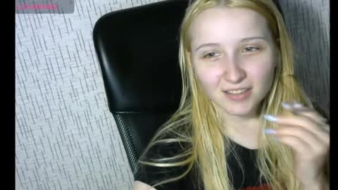 Snapshot of amanda_sherr chatting on December 24, 9:33 pm Amanda online show from December 24, 9:33 pm