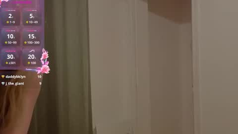 Snapshot of amanda_style chatting on January 11, 5:40 pm amanda_style online show from January 11, 5:40 pm