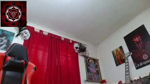 Amanda Valeska online show from May 7, 5:07 pm