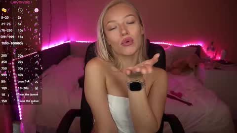 Amanda online show from September 24, 6:17 am