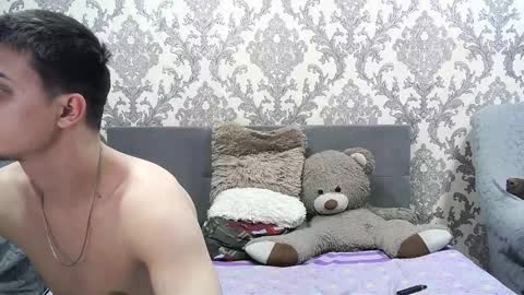 Selina and Robert online show from March 19, 9:08 pm