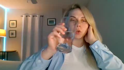 Amanda online show from November 14, 7:51 am