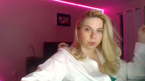 Amanda online show from December 2, 6:30 am