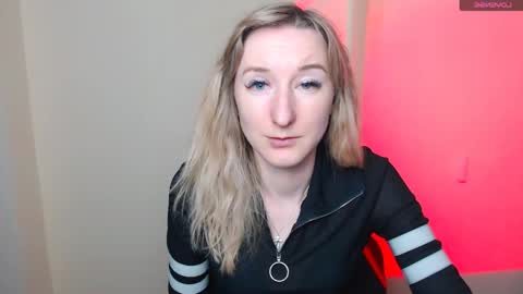 Amanda online show from May 16, 10:36 am