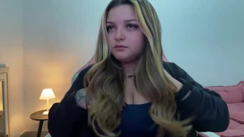 Amandha online show from May 10, 10:59 pm