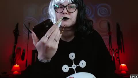 Goddess Amanita online show from December 5, 10:44 am