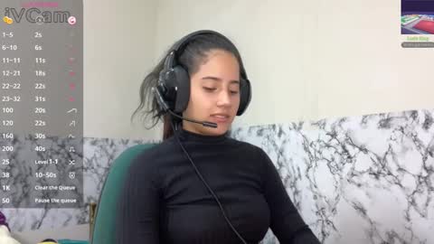 Snapshot of amany_r chatting on February 11, 3:08 am amany_r online show from February 11, 3:08 am
