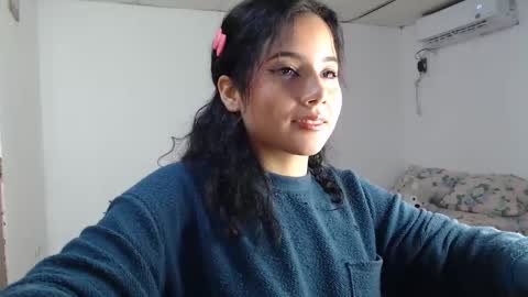 Snapshot of amany_r chatting on October 5, 7:39 am amany_r online show from October 5, 7:39 am