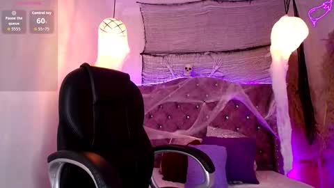 Snapshot of amara_davis1 chatting on October 17, 4:26 am amara_davis1 online show from October 17, 4:26 am