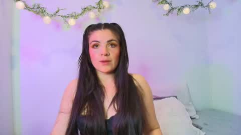 Amara Vega  online show from December 17, 5:13 am