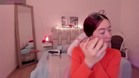 Snapshot of amaraa_couper1 chatting on February 18, 4:08 am amaraa_couper1 online show from February 18, 4:08 am