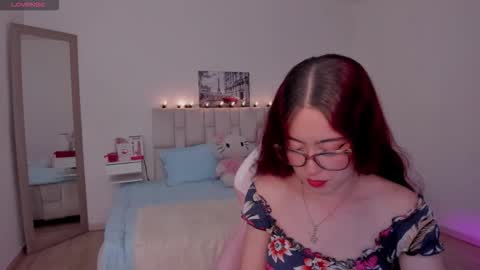 Snapshot of amaraa_couper1 chatting on March 17, 3:44 am amaraa_couper1 online show from March 17, 3:44 am