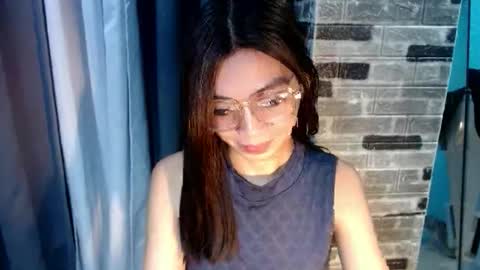 BELLA online show from May 13, 8:49 pm