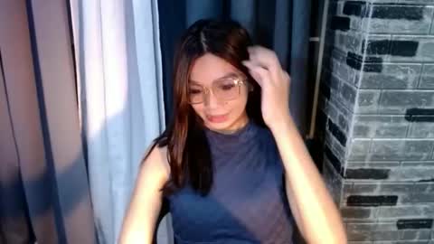 BELLA online show from May 18, 4:18 am