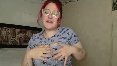 Snapshot of amaranta_25 chatting on February 20, 3:56 pm Amaranta Love online show from February 20, 3:56 pm