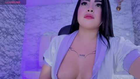 Snapshot of amaranta_fox_v chatting on October 16, 8:43 pm Hi Stream 800am to 200pm online show from October 16, 8:43 pm