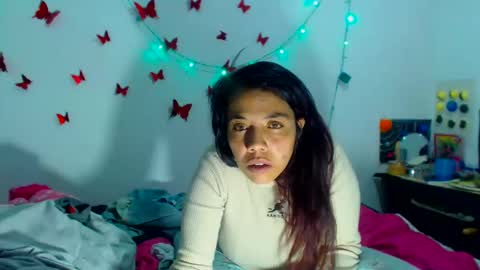 Amara Julia online show from January 9, 2:22 am