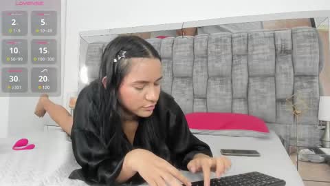Amara online show from December 8, 10:36 pm