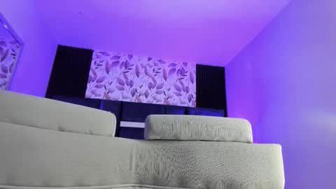 Emily online show from December 16, 10:31 am