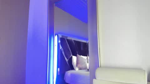 Snapshot of amarettho chatting on February 12, 10:21 am Emily online show from February 12, 10:21 am