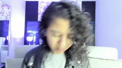 Snapshot of amarettho chatting on February 15, 11:41 am Emily online show from February 15, 11:41 am