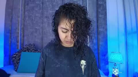 Snapshot of amarettho chatting on February 18, 10:11 am Emily online show from February 18, 10:11 am