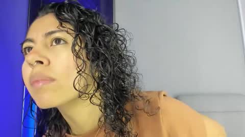 Snapshot of amarettho chatting on February 26, 11:09 am Emily online show from February 26, 11:09 am