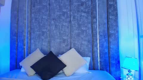 Snapshot of amarettho chatting on February 28, 9:43 am Emily online show from February 28, 9:43 am