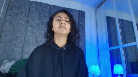 Snapshot of amarettho chatting on March 25, 11:05 am Emily online show from March 25, 11:05 am