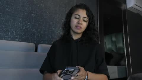 Snapshot of amarettho chatting on April 4, 10:13 am Emily online show from April 4, 10:13 am