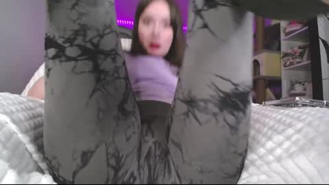 Snapshot of amazing_agness chatting on December 4, 7:28 am amazing_agness online show from December 4, 7:28 am