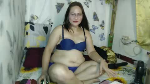 amazing angel online show from December 15, 5:20 pm