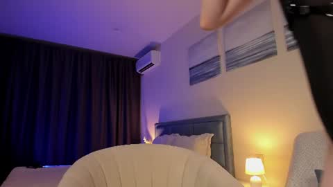 Snapshot of amazing_bitch chatting on June 28, 5:52 pm Stasy online show from June 28, 5:52 pm